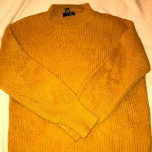 Chic fall sweater!!